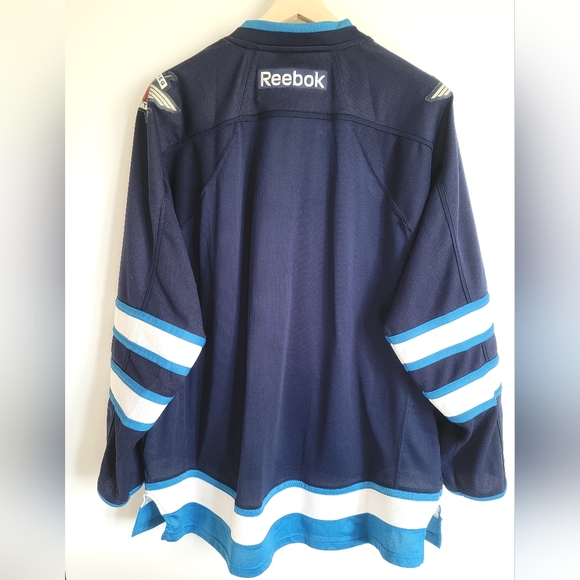 SOLD - Winnipeg Jets Hockey Jersey NHL - Picture 6 of 7